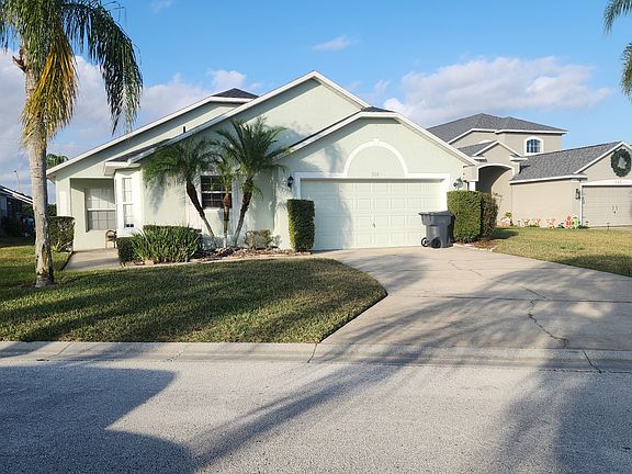 2nd image of 304 High Point Dr
