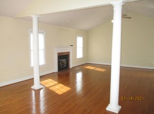 28 Saint Ives Dr, Fishersville, VA 22939