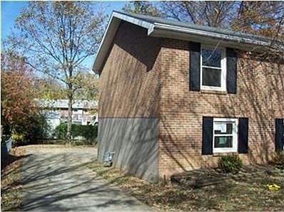 3rd image of 114 Valley Brook Dr