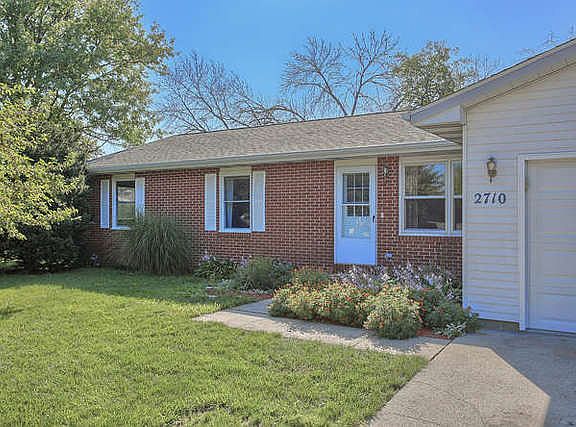 2nd image of 2710 Summit Ct