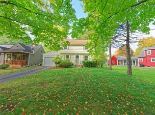 1537 Clifton Park Rd, Niskayuna, NY 12309