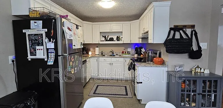 1543 Grove St — Photo 7