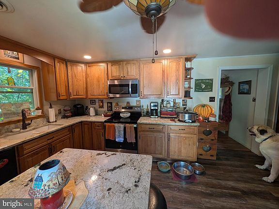 4th image of 44372 Clarkes Landing Rd