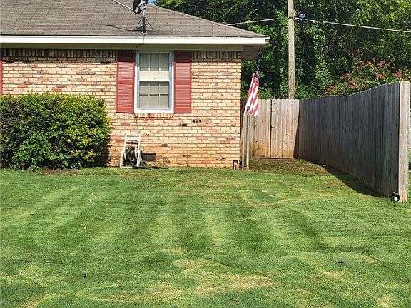 3rd image of 2808 Prince Cir