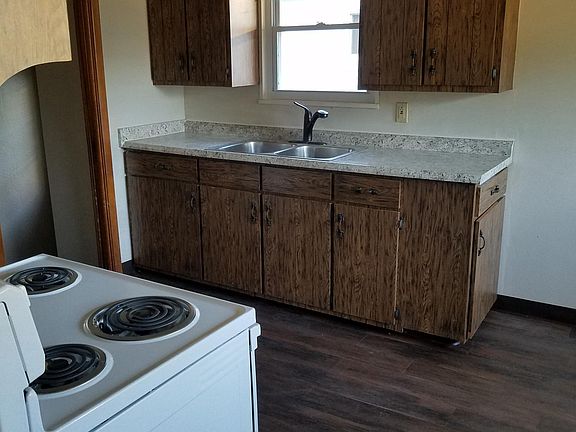 4th image of 12419 Crest Ave