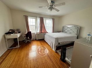 1368 Hollywood Ave #1R, Bronx, NY 10461