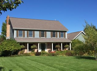 5 Crossbow Dr, Penfield, NY 14526