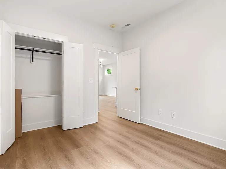 1015 Grant St — Photo 14