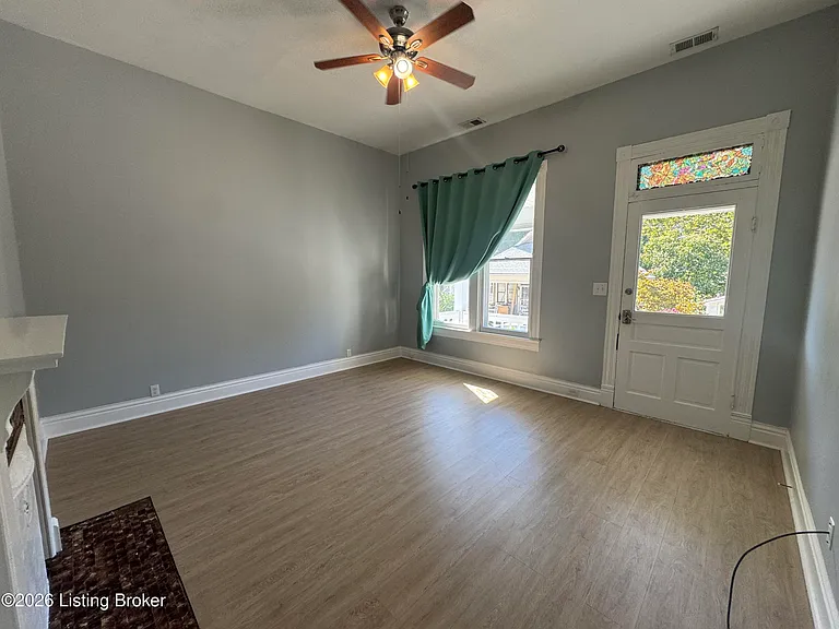 125 N Jane St — Photo 6