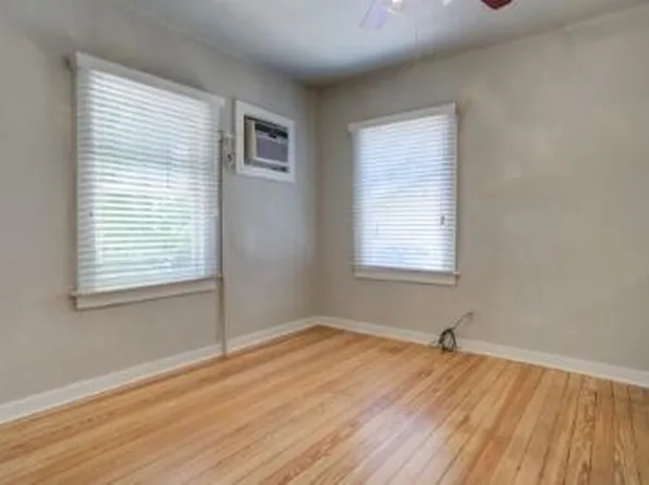 2305 14th St, Lubbock, TX 79401