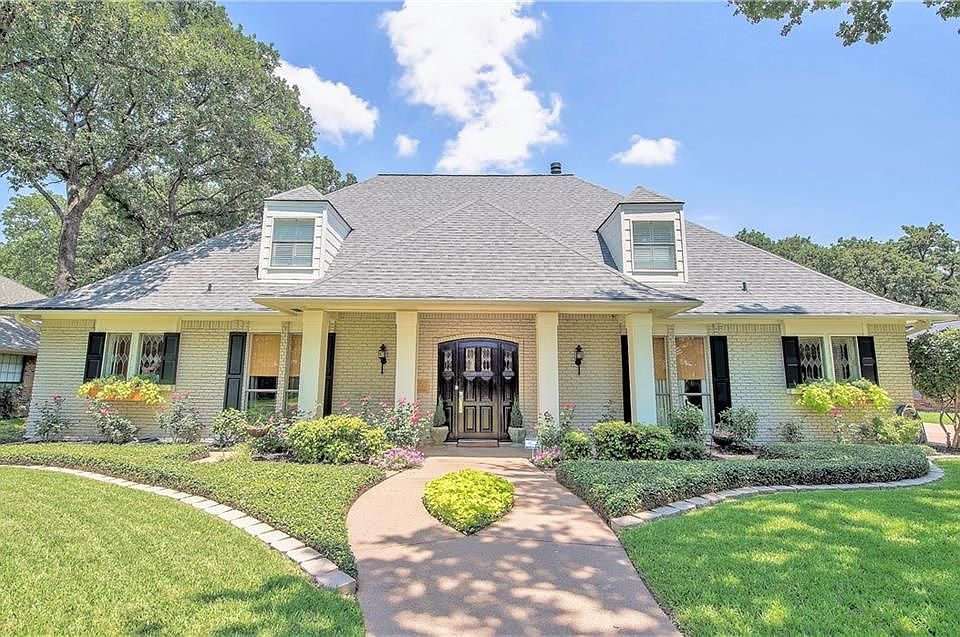 1st image of 4805 Villa Vera Dr