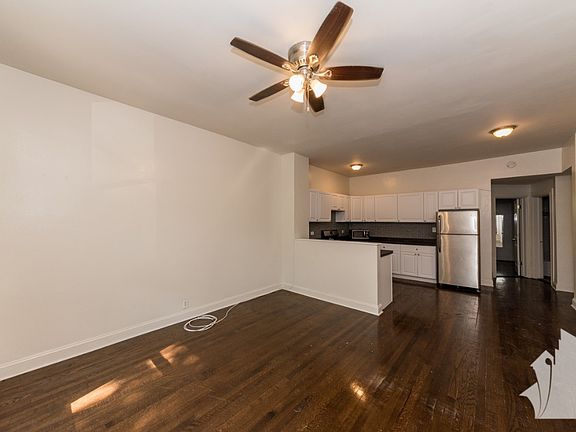 3rd image of 2131 W Giddings St #G