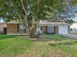 732 Sweetbriar Dr, Lewisville, TX 75067