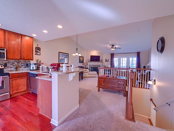 4th image of 4246 Scenic View Dr