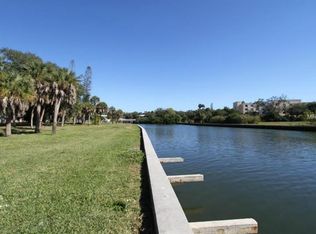1140 Sylvan Dr, Sarasota, FL 34234