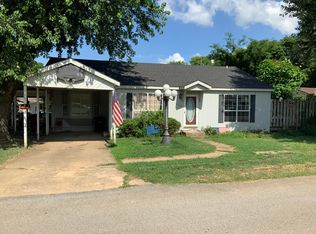 408 Polk St, Huntsville, AR 72740