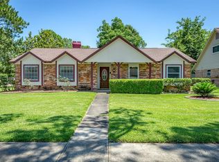 10614 Sagetree Dr, Houston, TX 77089
