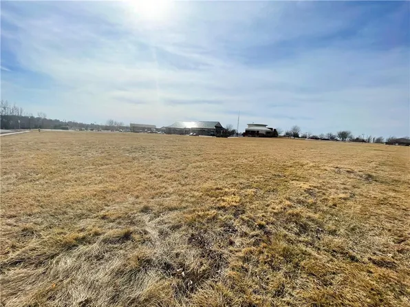 LOT 13 N Municipal Cir, Raymore, MO 64083