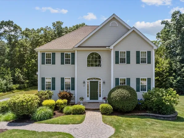 33 Raymond A Sampson Dr, North Attleboro, MA 02760
