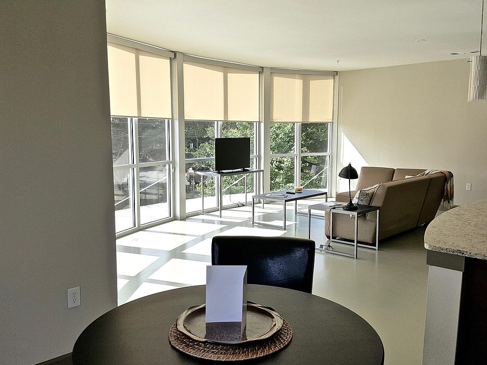 1st image of 601 Oakland Ave #221