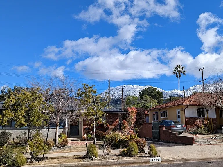 7849 Beckett St — Photo 33