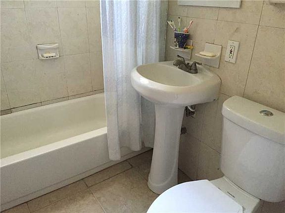 5th image of 1170 NE 133rd St