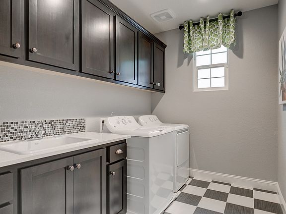 Cabinet space in laundry room