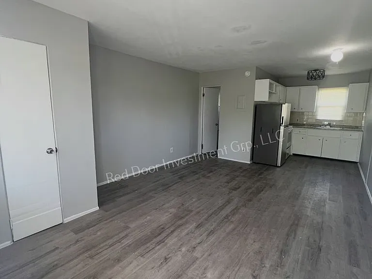 Riverside Apartments - Minutes to the River - Multiple Units Available — Photo 29