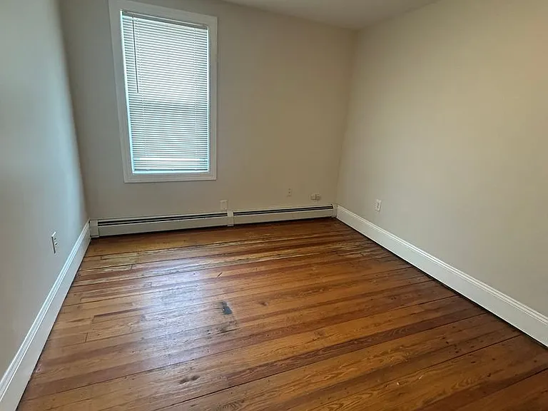 39 America St — Photo 23