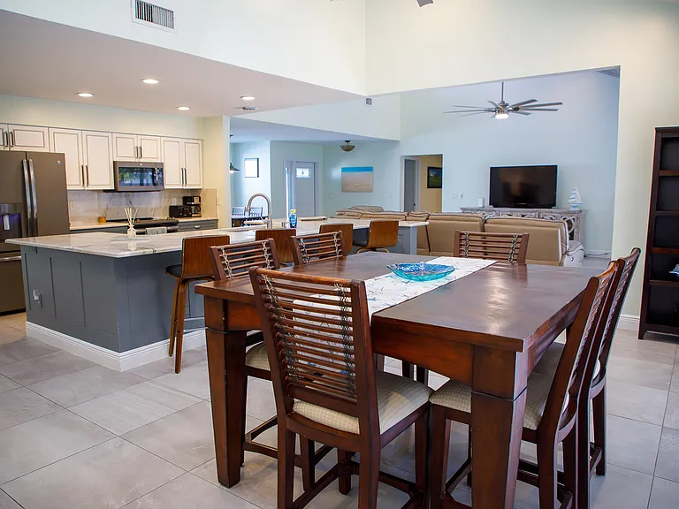 900 Cosmos Ct — Photo 12