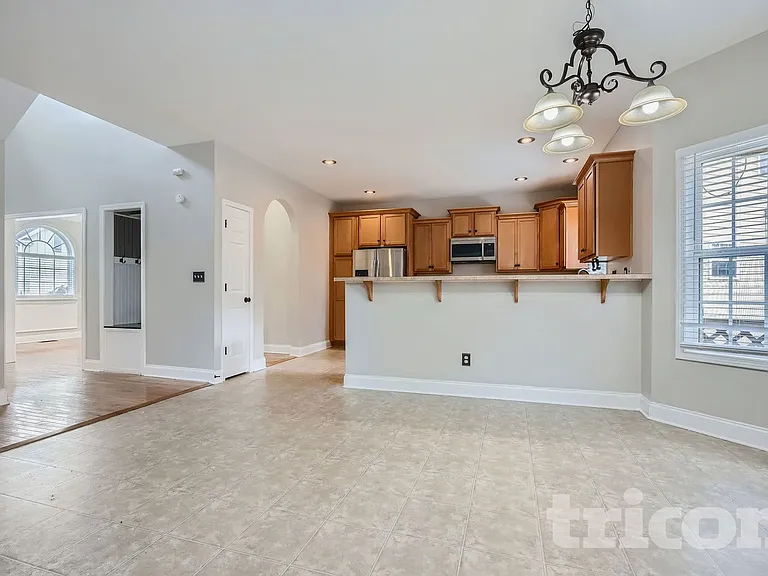 116 Arena Trl — Photo 12