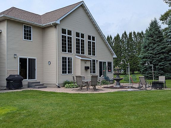 Outdoor Living Space(1)