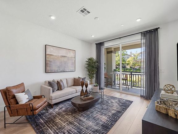 Deerwood Heights in San Ramon by Trumark Homes I Residence 1 I Great Room