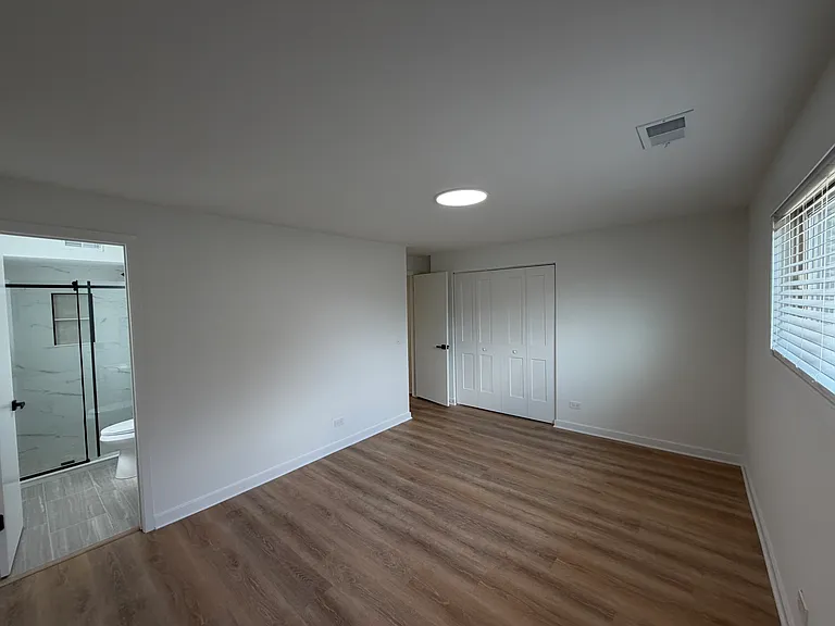 5819 W Higgins Ave #2D — Photo 20