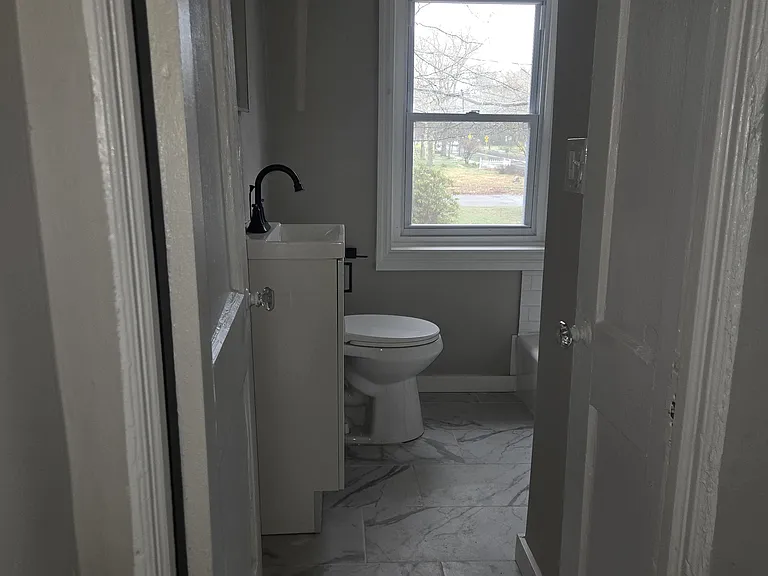607 W Maple Ave #16 — Photo 6