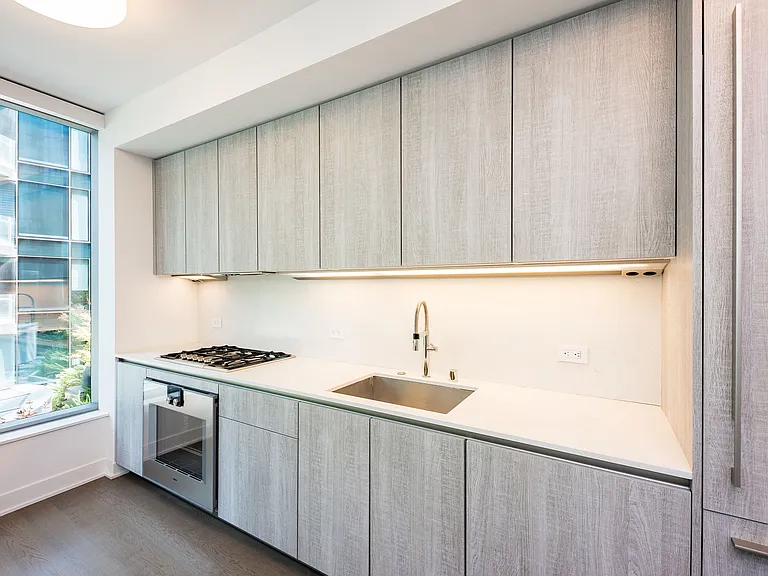 333 Beale St #4B — Photo 20