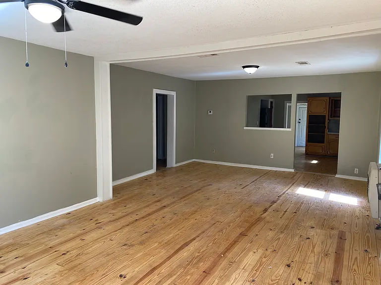 448 Fawn Grove Rd — Photo 3