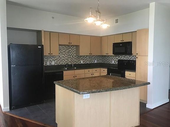 2nd image of 415-3 E Pine St #1202