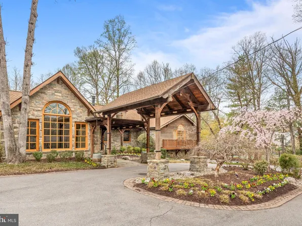 10204 Bentcross Dr, Rockville, MD 20854