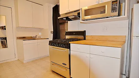 Rented by Park Property Advisors