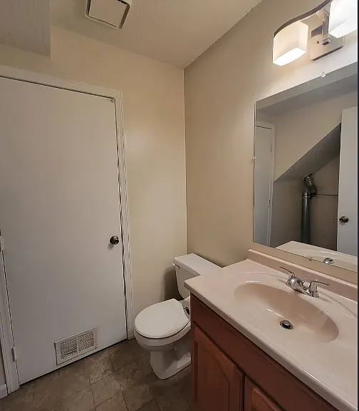 395 Van Dyke St — Photo 15