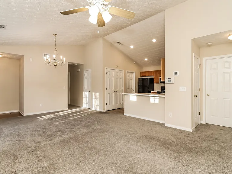 179 Silver Fox Trl — Photo 4