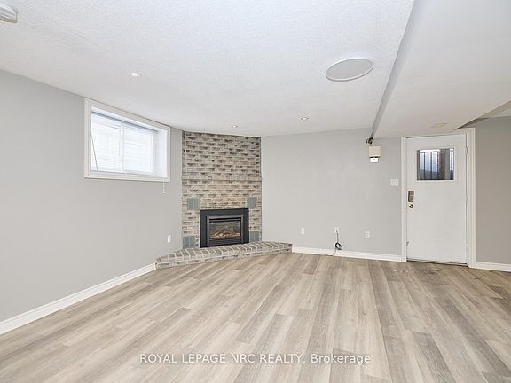 4th image of 100 Larchwood Cir