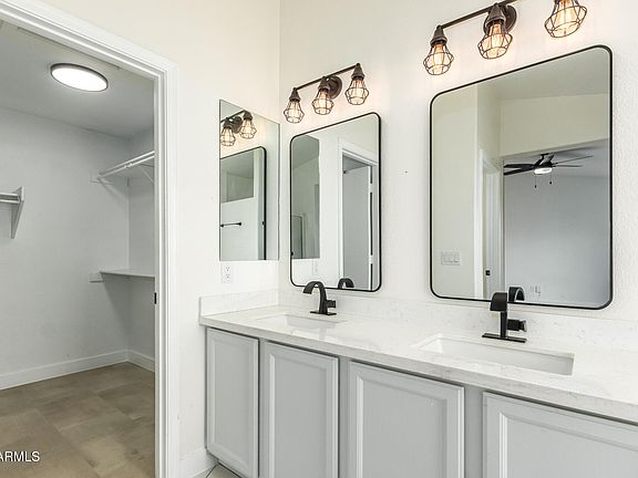 4th image of 15016 W HONEYSUCKLE Lane