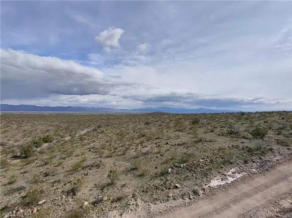 339-19-218 Bridgeport Road, Golden Valley, AZ 86413