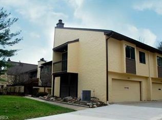 653 Hampton Ridge Dr, Akron, OH 44313