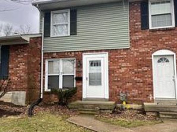 2432 Woodhill Dr
