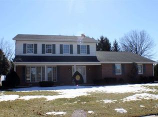 1910 Normandie Dr, York, PA 17408