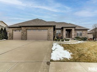 2432 Wimbledon Pl, Springfield, IL 62704