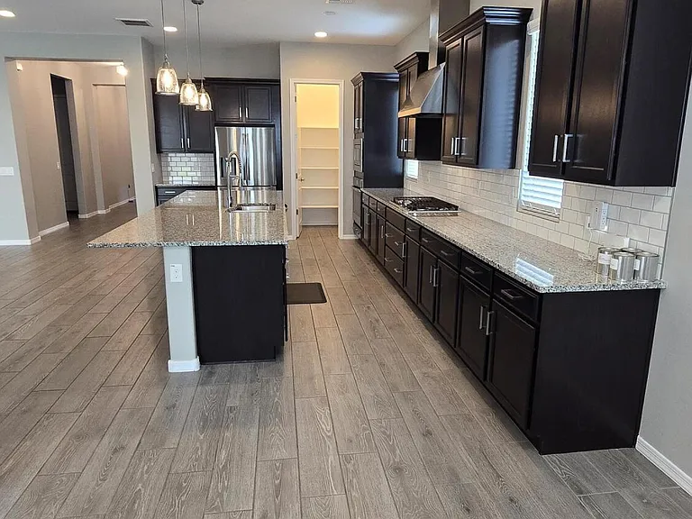 18351 W Mercer Ln — Photo 31